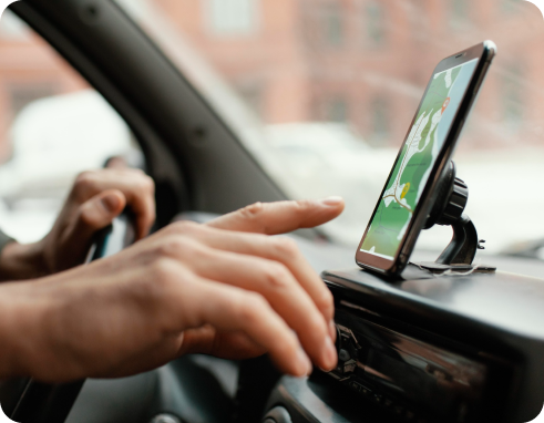 Vehicle Tracking vs Dashcams: Which One Does Your Business Need?